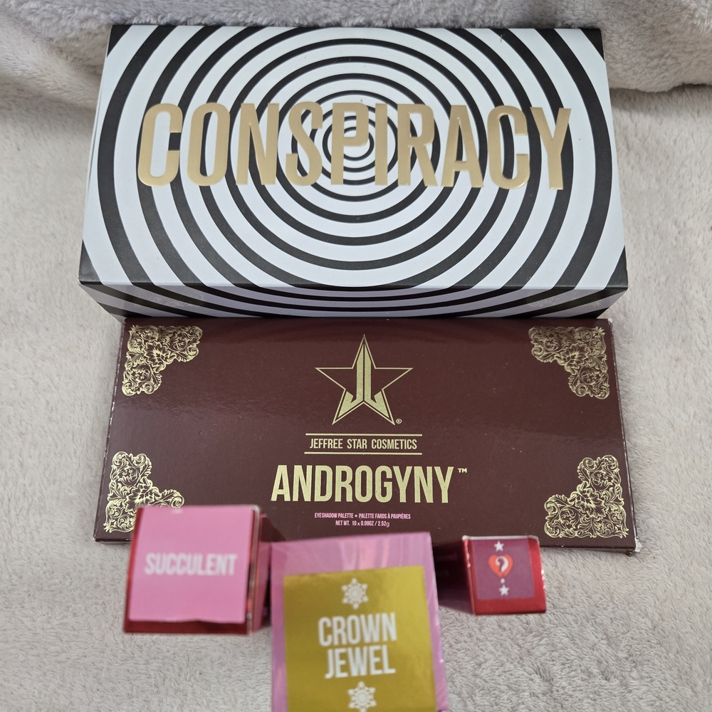 Jeffree Star Conspiracy and Androgyny Palette with Lipsticks